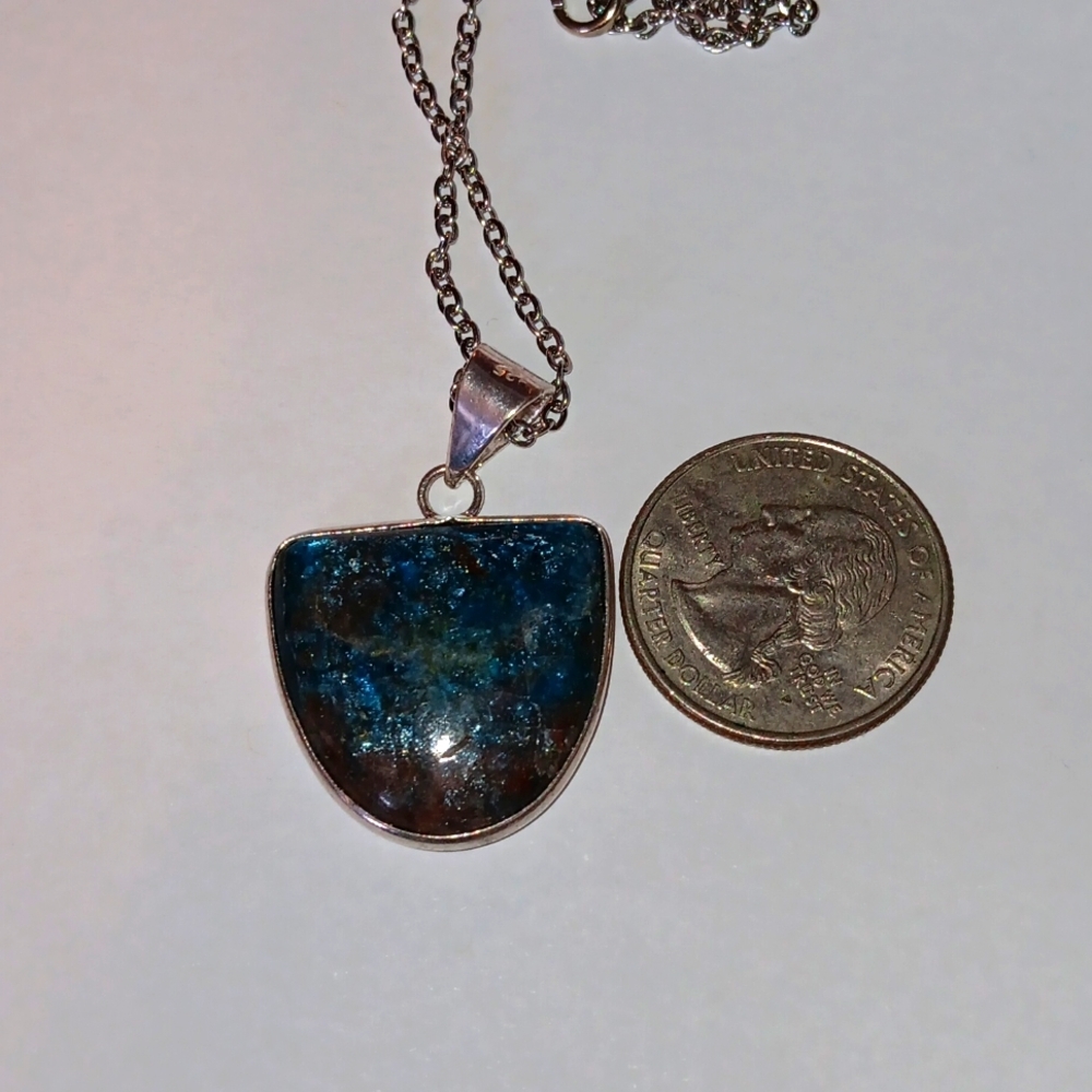 Apatite .925 Pendant Necklace - Picture 4 of 4